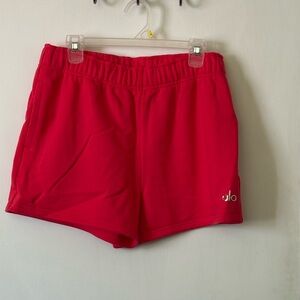 ALO Yoga Women's Accolade Shorts in Candy Red Size Medium NWT